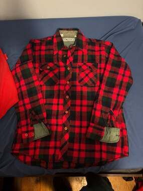 Vintage 1970s Woodland Buffalo Plaid Flannel Shirt Red Black Acrylic